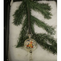 Gammelt glaspynt, spir med 2 refl., h: 28 cm.