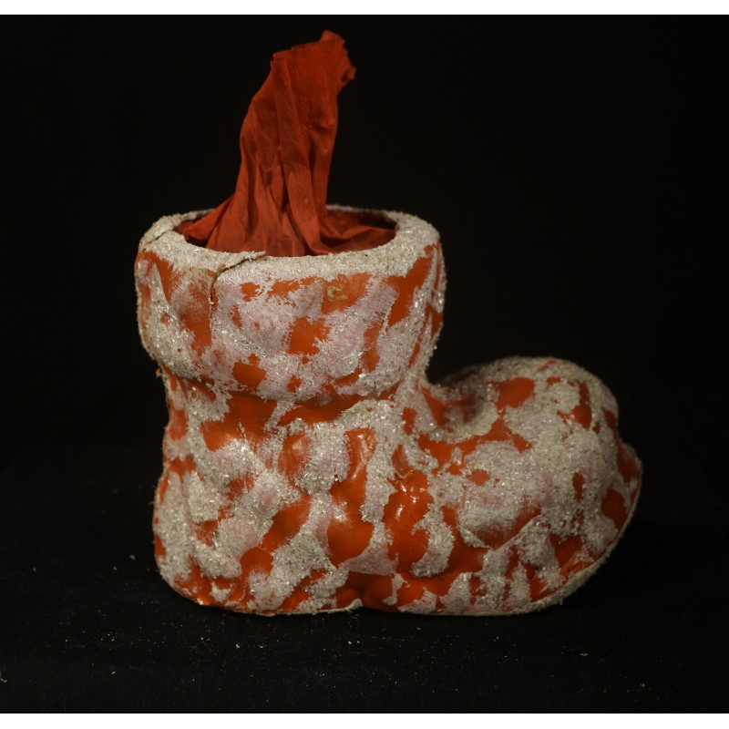 Old candycontainer, papermache, boot, size: 13 x 19 cm.
