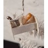 Antikt pap pynt/Mica med voks dukke i vugge, mål: 4,5 x 3 cm.