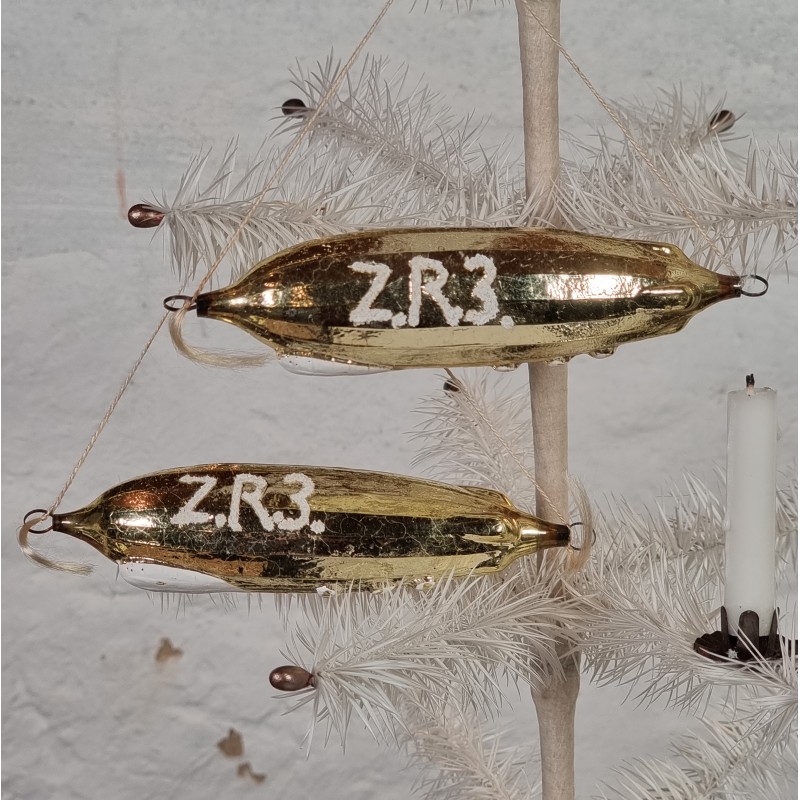 Antique glass ornament, Zeppelin, Los Angeles, light golden, size: 14 x 4 cm (book copy)