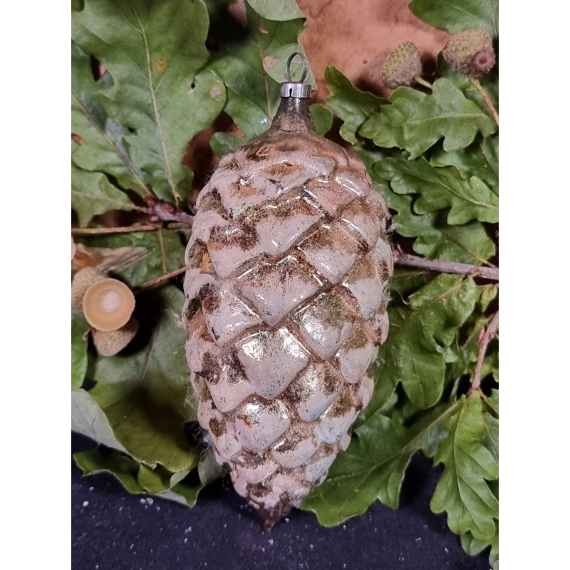Tall, antique pine cone with snow, h: 12 cm.