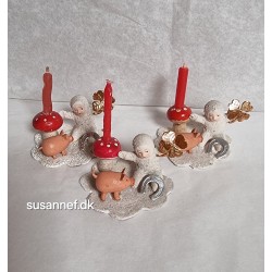 GAMMELT NYTÅRS-/JULEPYNT, SNEBARN, GRIS, FIRKLØVER OG HESTESKO, MÅL: 6,5 (LYS) X 5,5 CM.