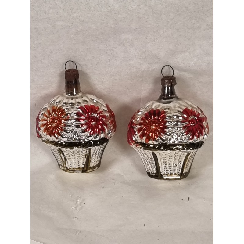 Old glass ornament, flower basket, h: 6 cm.