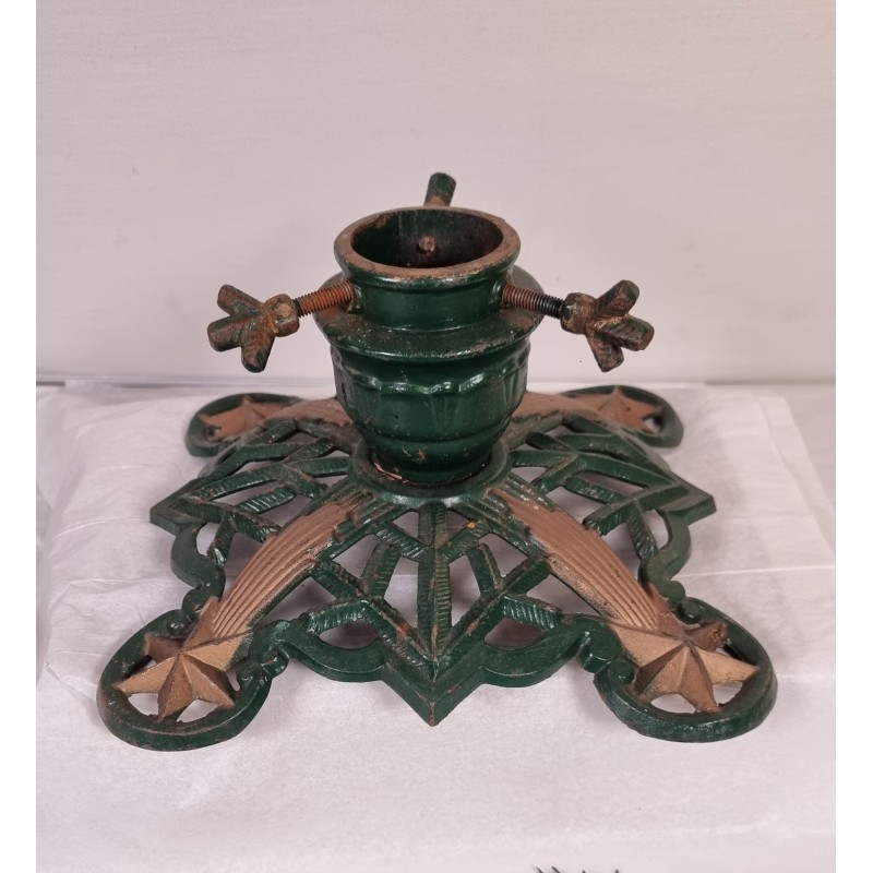 Antik juletræsfod med stjerner mm. mål: 16 x 28 cm.