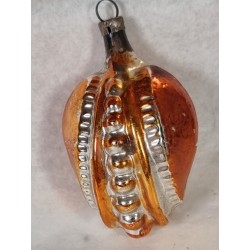 Antikt glaspynt med jugend ornamentik, h: 6 cm.