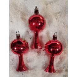 Old glass ornaments, lamp with diff. flowers, h: 8 cm.