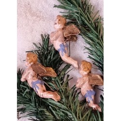 Antique angels in papier machè mass, h: 7,5 cm.