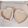 Antique heart shaped candycontainer with decoration, size: 22 x 22 cm.