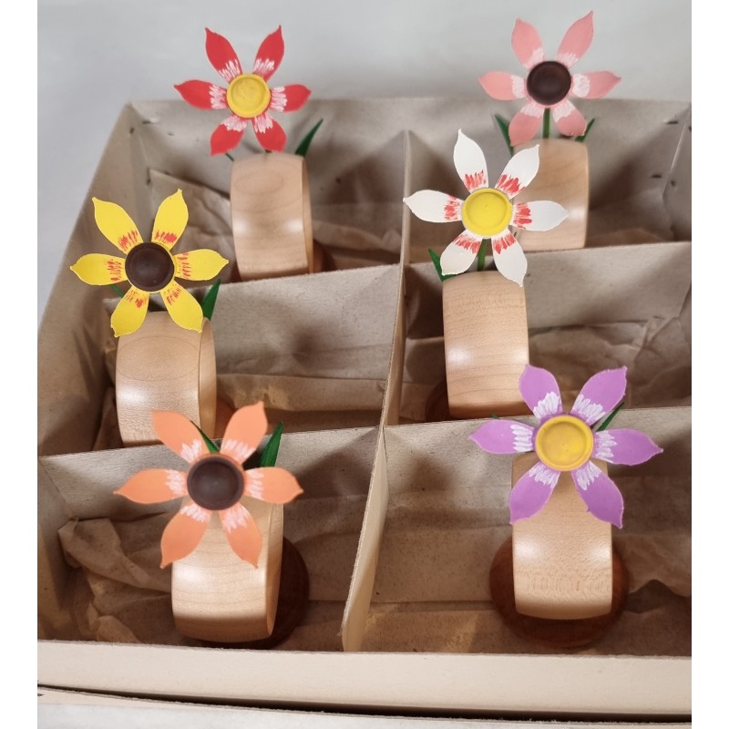 Old Easter ornaments, 6 napkin rings, h: 8 - 9,5 cm. (6x)