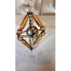 Antik Gablonz med Faden kugle i midten, h: 7 cm.