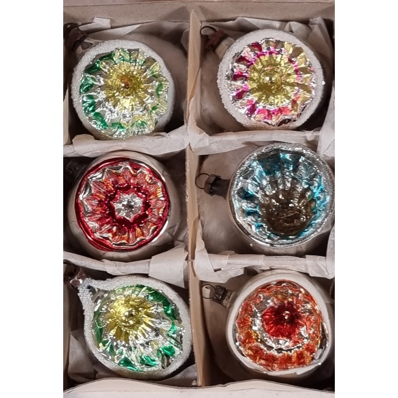 Box of old glass ornaments, colored reflectors, h: 5,5 cm.
