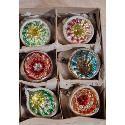 Box of old glass ornaments, colored reflectors, h: 5,5 cm.
