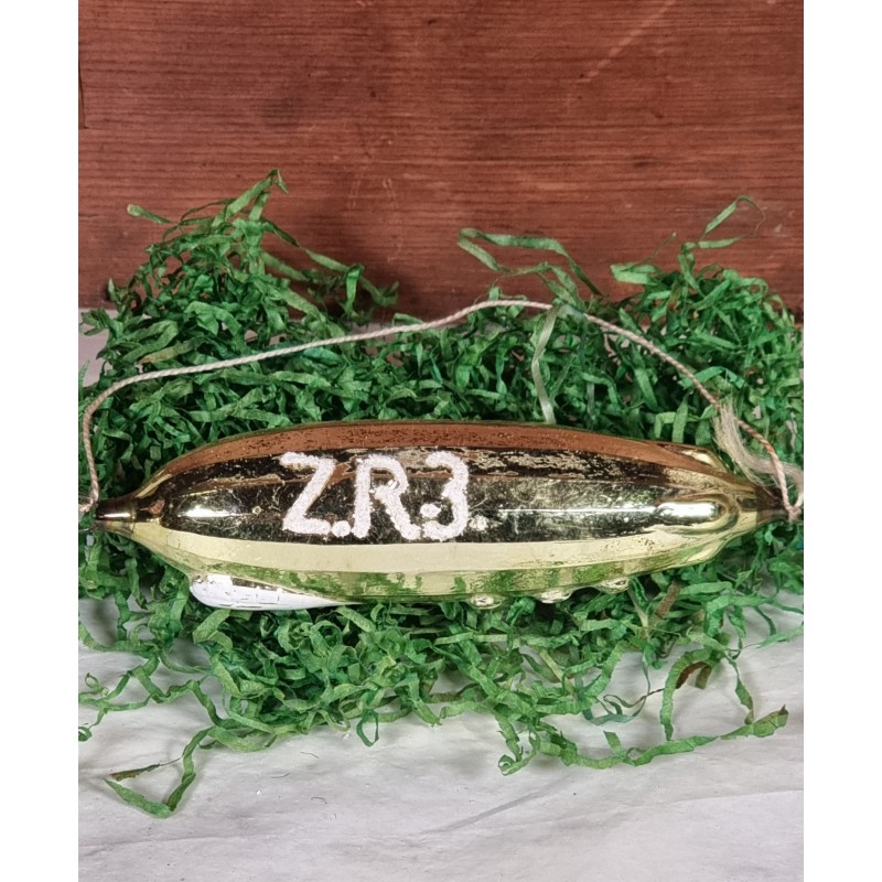 Antique glass ornament, zeppelin, Los Angeles, light green, size: 14 x 4 cm. (book copy)