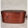 Tall, antique wig box, size: 46 x 31 x 20 cm.
