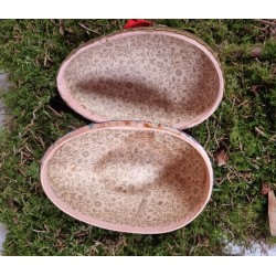 Antique cardboard Easter egg with decoration, h: 12,5 cm.
