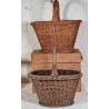 Old basket, size incl. handle: 48 cm, 40 x 25 cm.