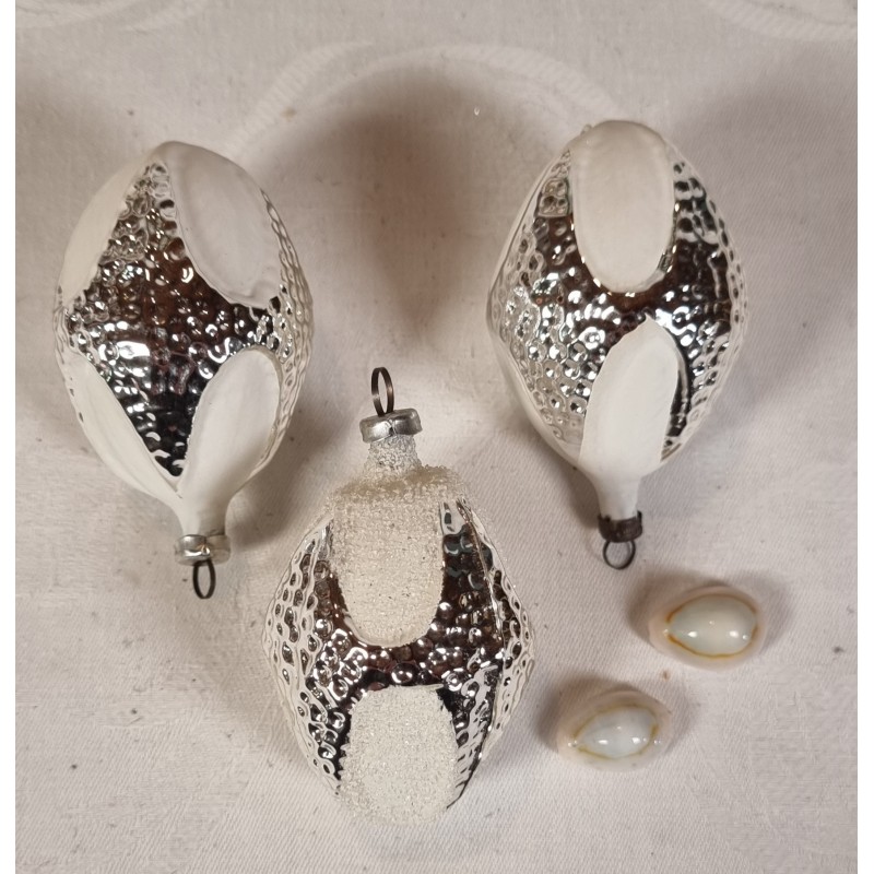 3 antique art nouveau ornaments, silver/white/snow, h: 7 cm. (3x)