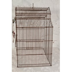 Old birdcage in metal, size: 52 x 44 x 32 cm.