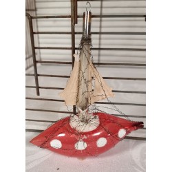 Antique ship/glass with sail in Dresden cardboard and wire, size: 13 x 13 cm.
