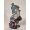Gammel tysk havenisse med hund, gevær og kikkert, h. 28 cm.