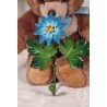 Gammel fransk knage med blomst og blade, h: 17 cm.
