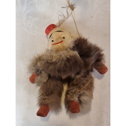 Old toy, monkey in fur with papier-mache head, h: 18 cm.
