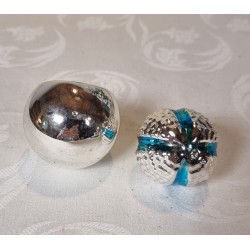 Old glass ornaments, reflector + art nouveau ornament, h: 6 cm. (2x)