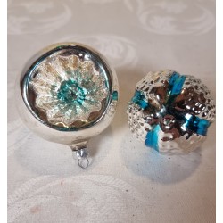 Old glass ornaments, reflector + art nouveau ornament, h: 6 cm. (2x)