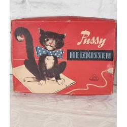 Old box with heating pad, size: 22 x 32 cm.