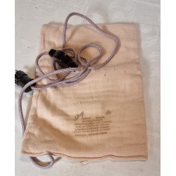Gammel æske med varmepude, mål: 32 x 22 cm.