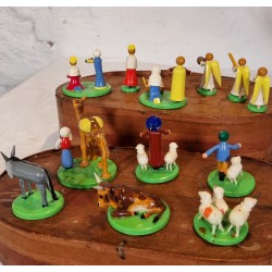 13 old German nativity figures/nativity in wood, h: 9 cm (dromedary)