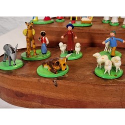 13 old German nativity figures/nativity in wood, h: 9 cm (dromedary)