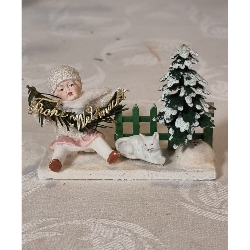 Display with snow child, cat and tree, size: 7,5 x 10 x 3 cm.