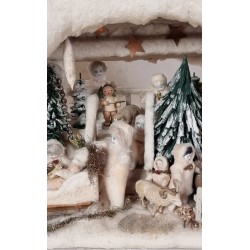 German snowhouse with 8 cotton dolls and 3 Wendt und Kühn angels, plays Christmas songs, size: 46 x 33 x22 cm.