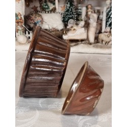 Gammelt lertøj, lille søsterkageform, mål: 5 x 10,5 cm + 7,5 x 15 cm.