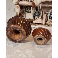 Gammelt lertøj, lille søsterkageform, mål: 5 x 10,5 cm + 7,5 x 15 cm.