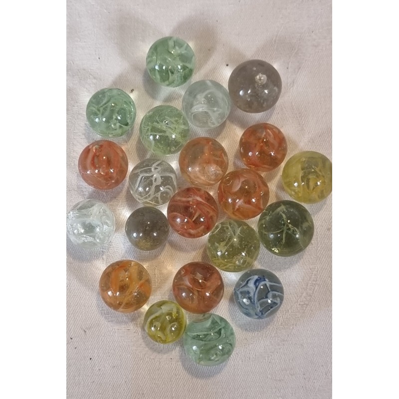 Collection of old glass ornaments from Lauscha, h: 2 cm.