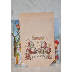 Gammel reklame julekalender og julepose fra Brugsen, mål: 21,5x21,5 + 24x15,5 cm.