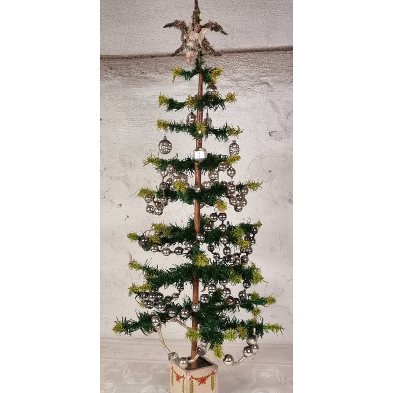 Antique two-tone feather tree with ornamnts and garlands, h: 112 cm (from tree foot to top ornament).