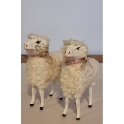 Tall sheep with necklace, h: 16 cm.