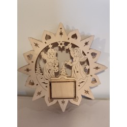 Gammelt juleophæng i træ med engle og lys, Ø: 29 cm.