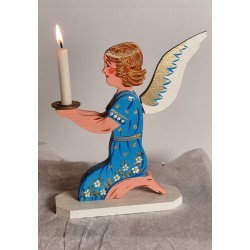 Gammel engel i træ med...