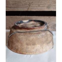 Antique pottery, pudding form, bird, size: 18 x 9 cm.