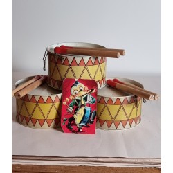 Gamle legetøjstrommer i...