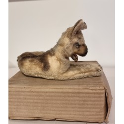 Old Steiff animal, German shepherd dog, size: 15 x 25 cm.