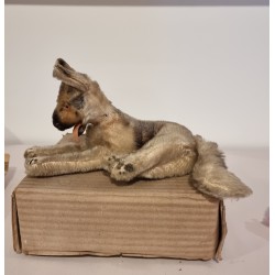 Old Steiff animal, German shepherd dog, size: 15 x 25 cm.