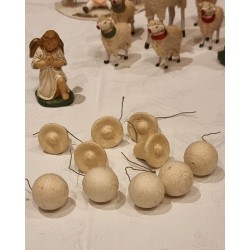 Gammelt vatpynt, 5 snebolde og 5 klokker, h: 2,5 cm. (10stk)