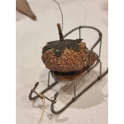 Antique cotton ornament, strawberry with leaves, size: 4 x 4 cm.