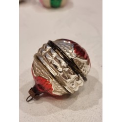 Old glass ornament, flower bud, h: 5,5 cm.