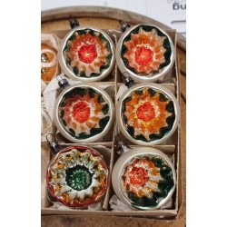 Kasse med gammelt glaspynt, reflektor, farvede, h: 5 cm.